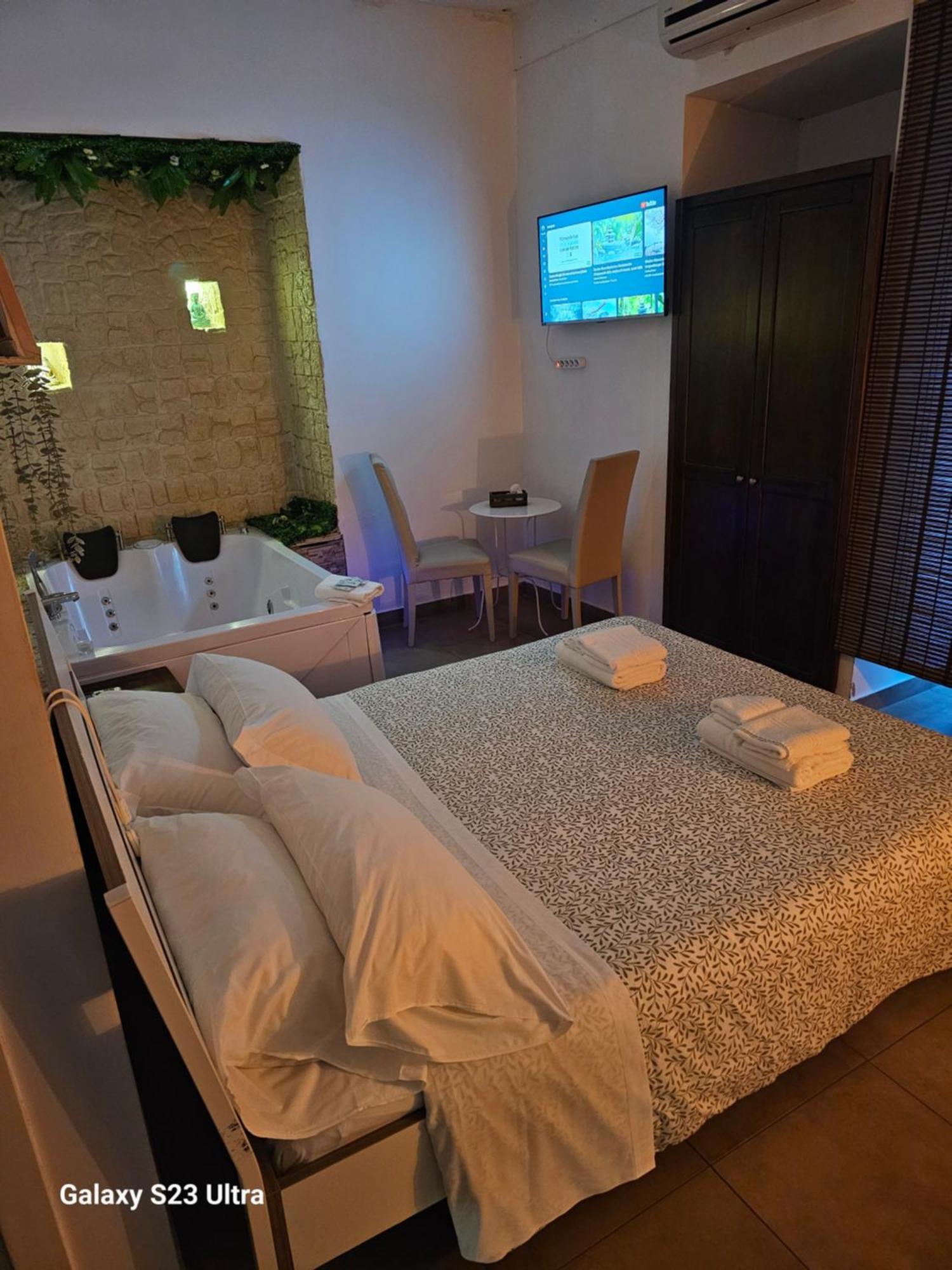 B&B Napoli Centrale Room&Jacuzzi Exterior foto