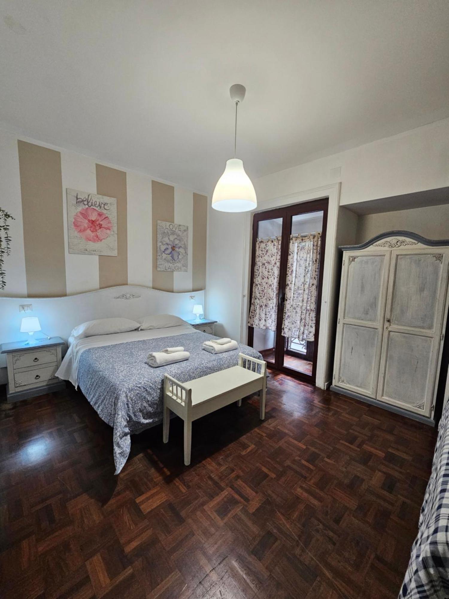 B&B Napoli Centrale Room&Jacuzzi Exterior foto