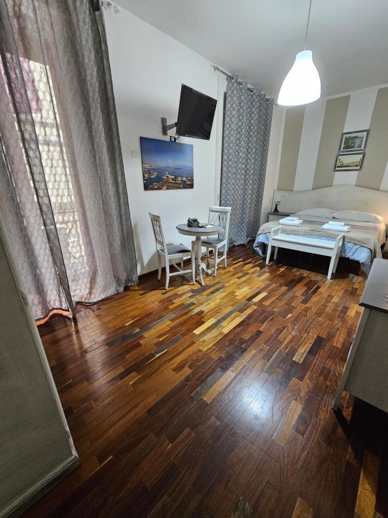 B&B Napoli Centrale Room&Jacuzzi Zimmer foto